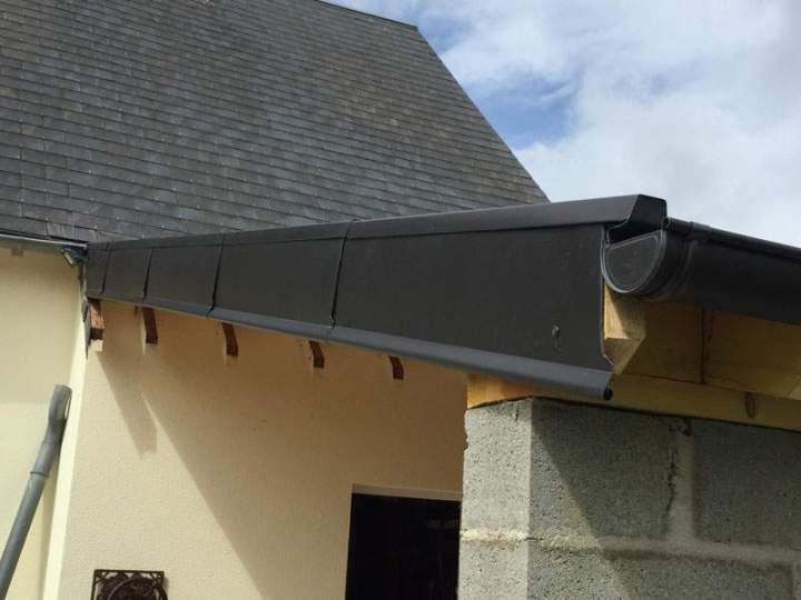 Pose de couverture lors d'une construction La Riche