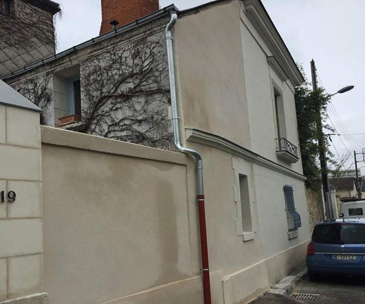 Étanchéité et finitions parfaites de la toiture